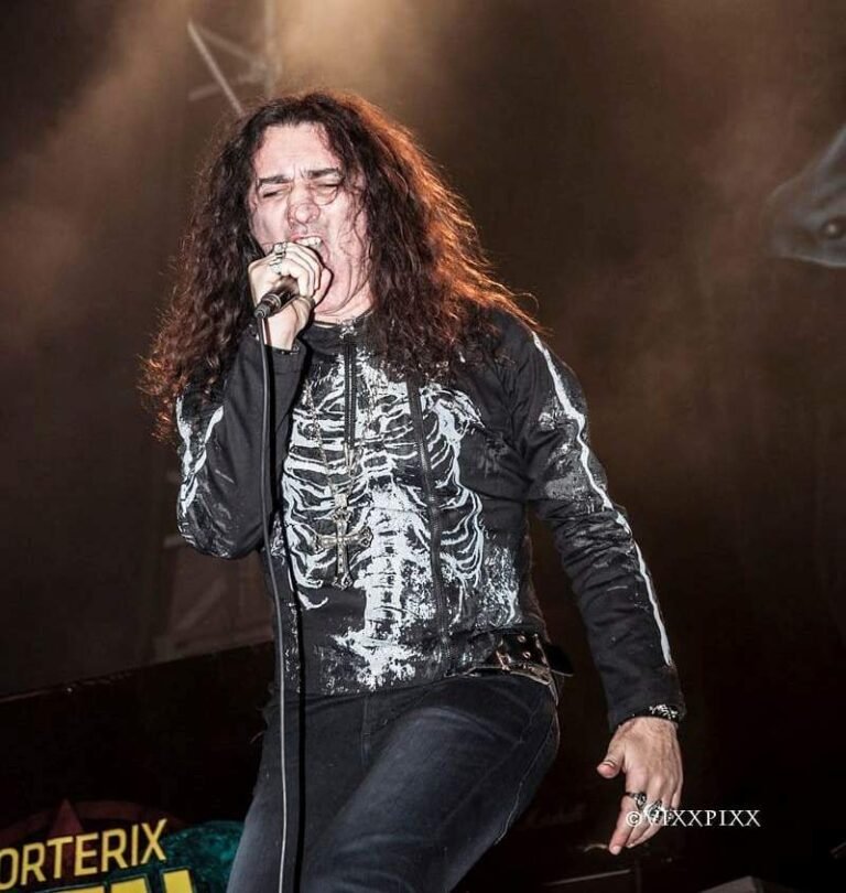 IAN VUELVE A LOS ESCENARIOS - Santuario rock. La mejor música, el mejor ...